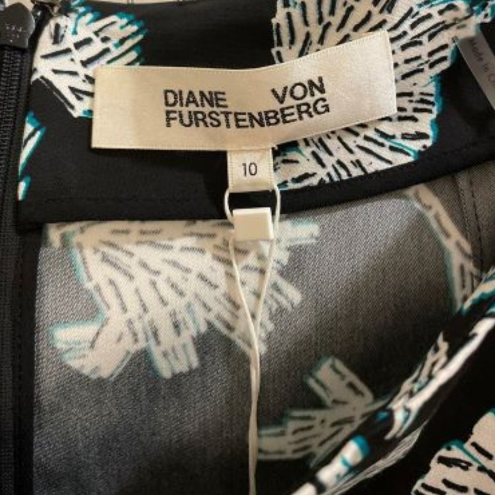 Diane Von Furstenberg 'Kara Two' Floral Print Skirt - Picture 4 of 6